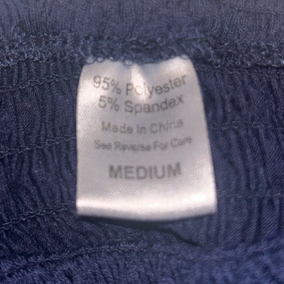 Women’s Off-Shoulder Tight Top | Size M - Picture 3 of 3